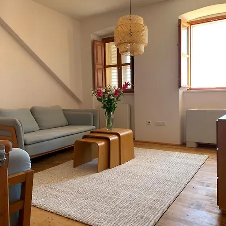 Hedera Estate, House Hedera Vi *